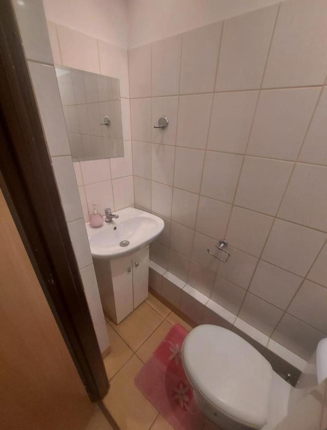 Travel House Wroclaw Hotel Екстериор снимка