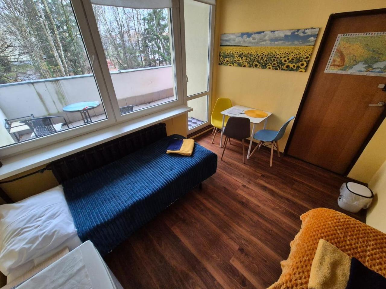 Travel House Wroclaw Hotel Екстериор снимка