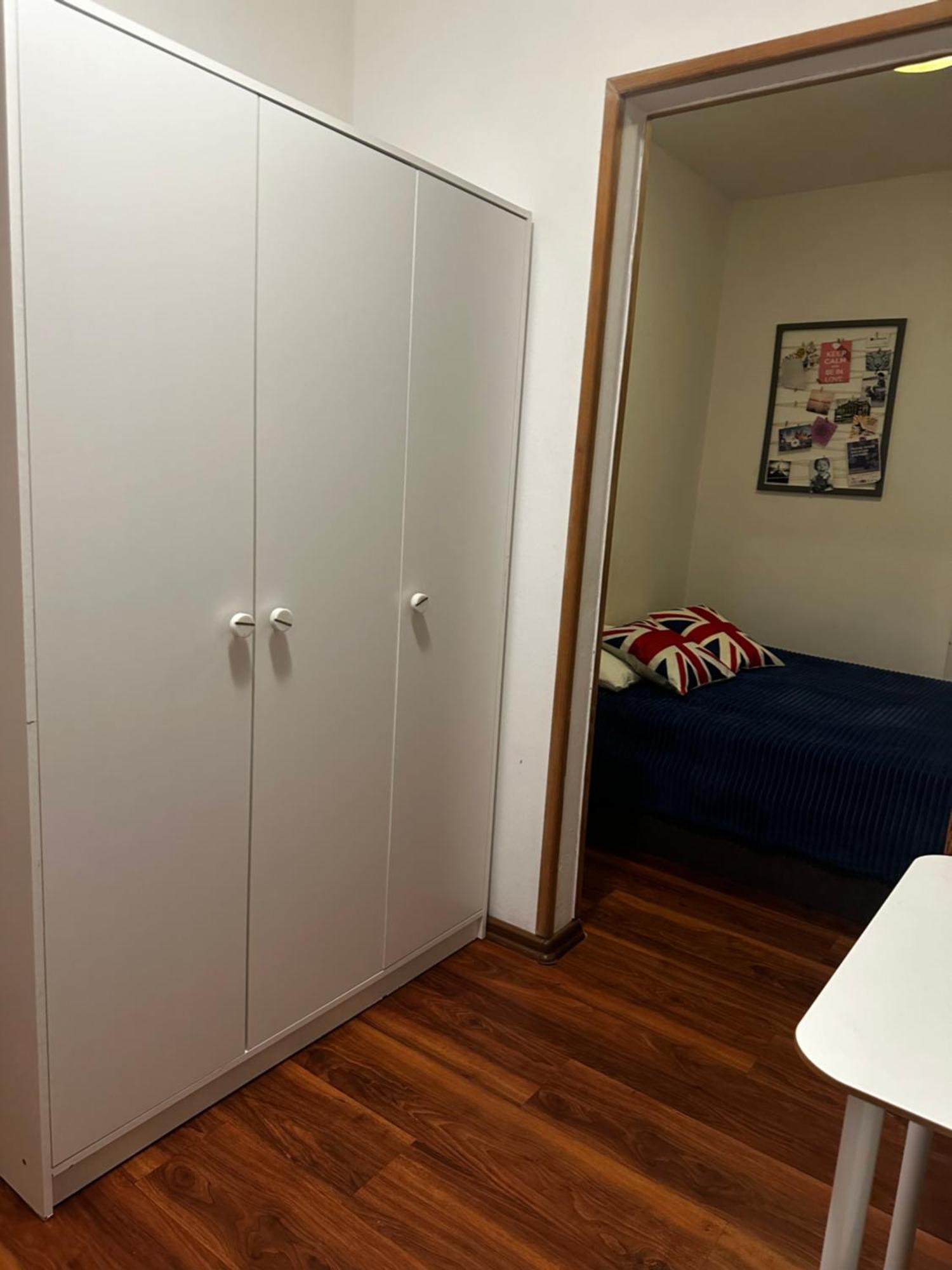 Travel House Wroclaw Hotel Екстериор снимка